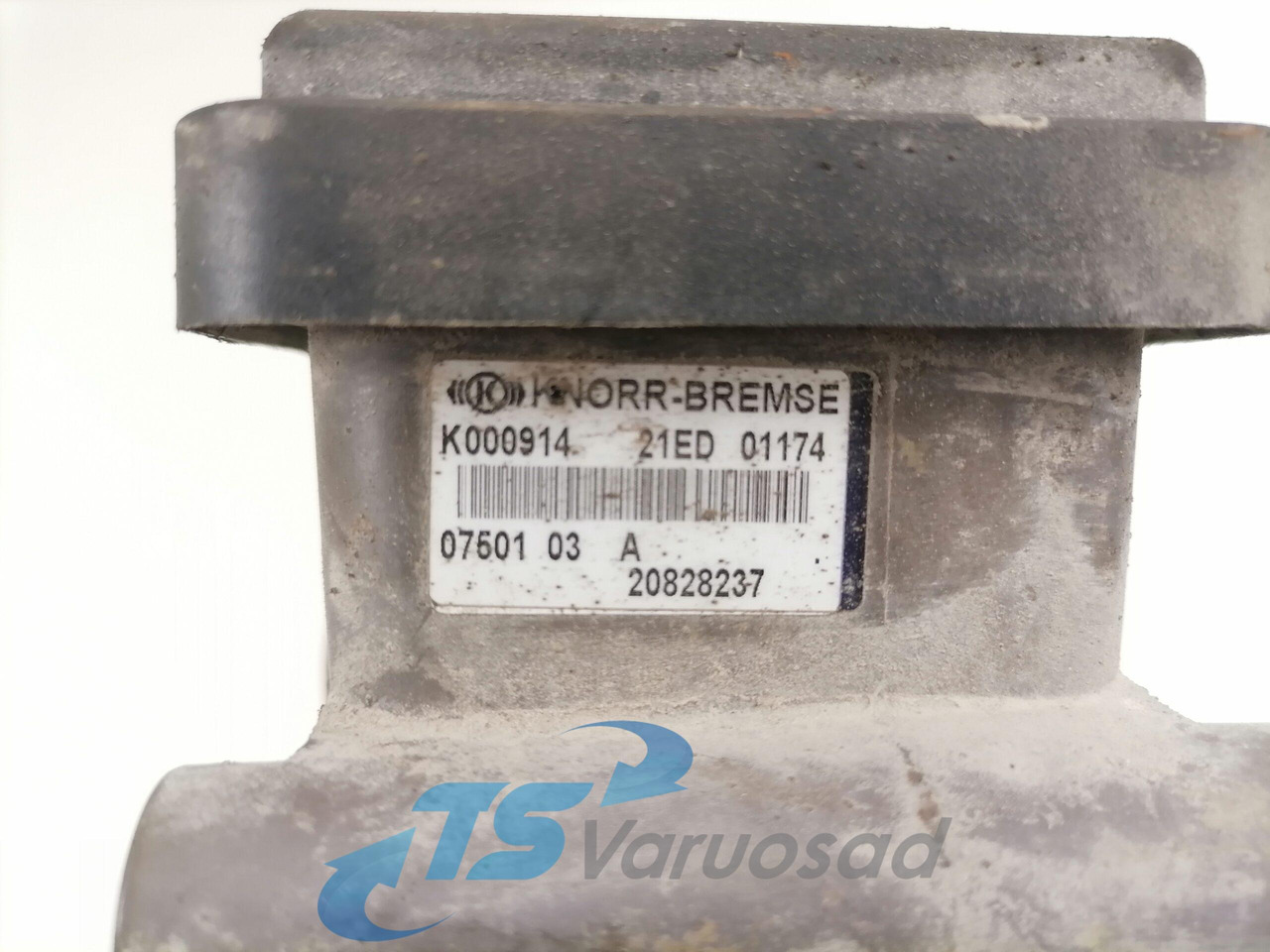 Volvo EBS brake valve 20828237 - Brake valve for Truck: picture 2 Volvo EBS brake valve 20828237 - Brake valve for Truck: picture 2