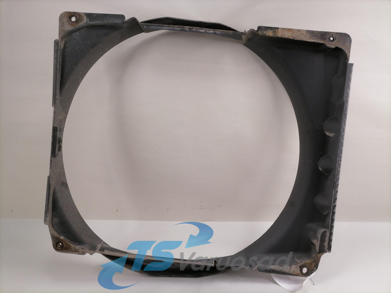 Volvo Fan shroud 20733428 - Radiator for Truck: picture 3 Volvo Fan shroud 20733428 - Radiator for Truck: picture 3
