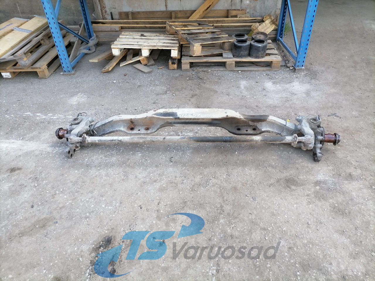 Volvo First axel housing 22115151 - Front axle for Truck: picture 1 Volvo First axel housing 22115151 - Front axle for Truck: picture 1