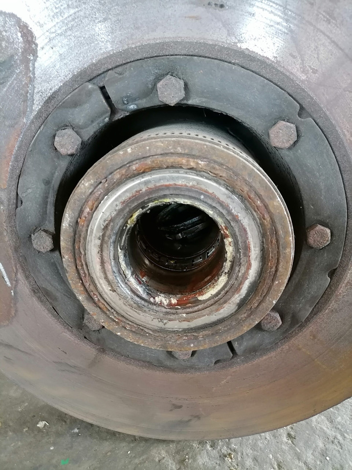 Volvo First wheel hub 1026659 - Wheel hub for Truck: picture 3 Volvo First wheel hub 1026659 - Wheel hub for Truck: picture 3