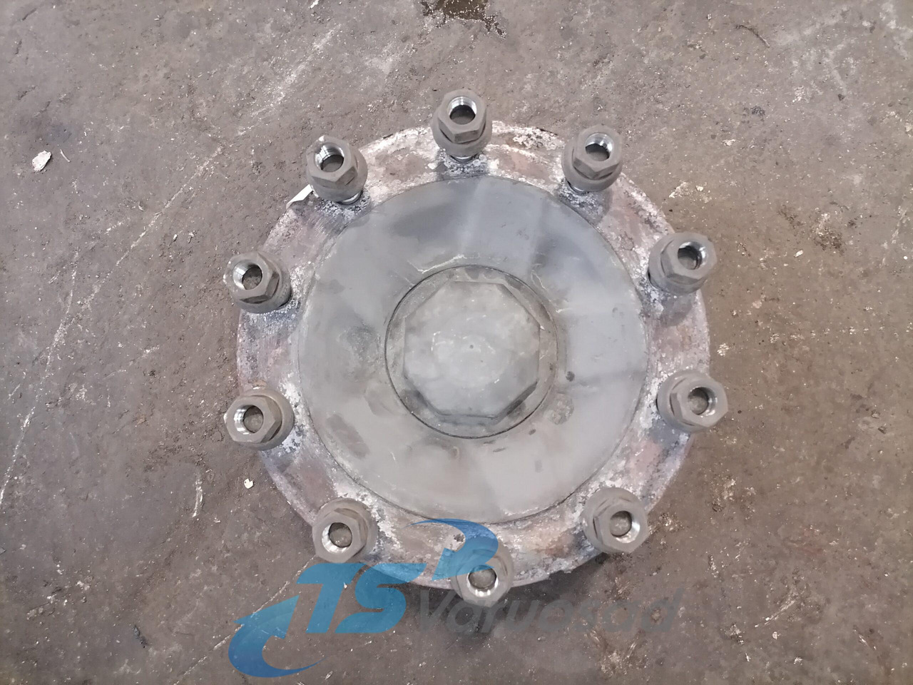 Volvo First wheel hub 1026798 - Wheel hub for Truck: picture 2 Volvo First wheel hub 1026798 - Wheel hub for Truck: picture 2