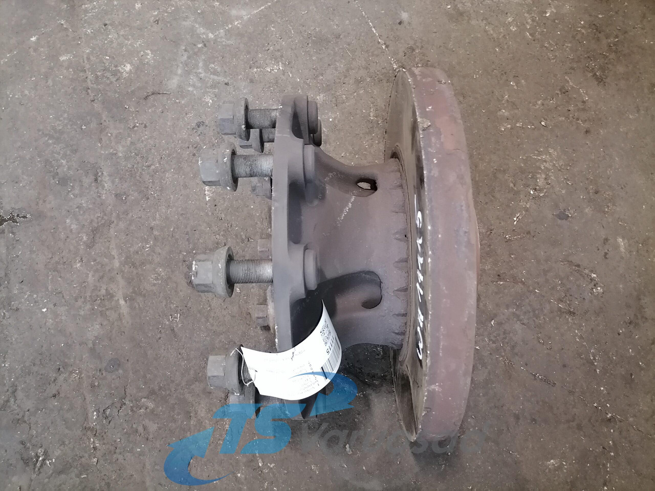 Volvo First wheel hub 1026798 - Wheel hub for Truck: picture 3 Volvo First wheel hub 1026798 - Wheel hub for Truck: picture 3