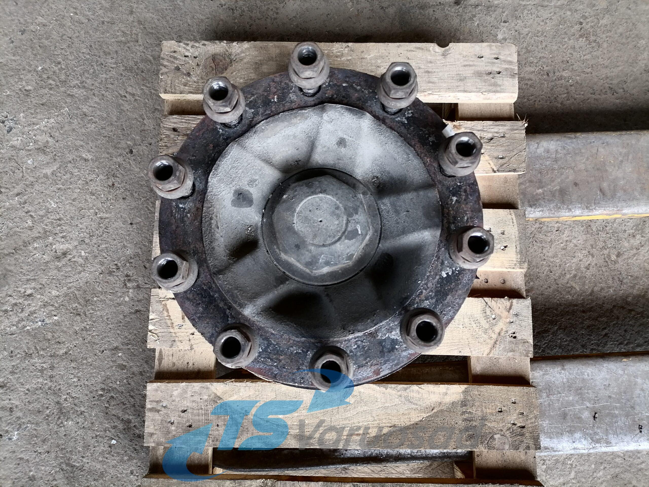 Volvo First wheel hub 21116583 - Wheel hub for Truck: picture 4 Volvo First wheel hub 21116583 - Wheel hub for Truck: picture 4