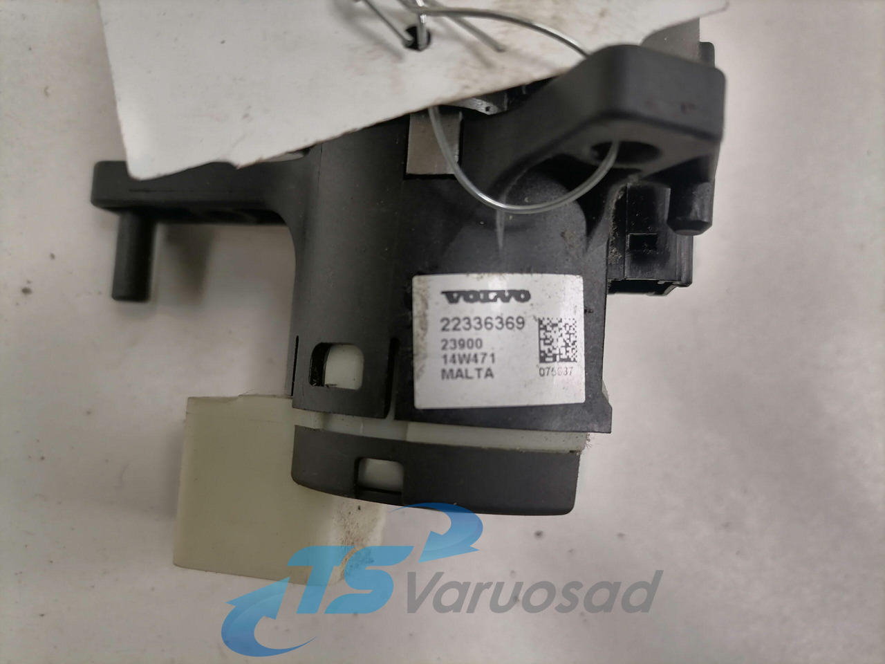 Volvo Ignition lock 22336369 - Door and parts for Truck: picture 3 Volvo Ignition lock 22336369 - Door and parts for Truck: picture 3
