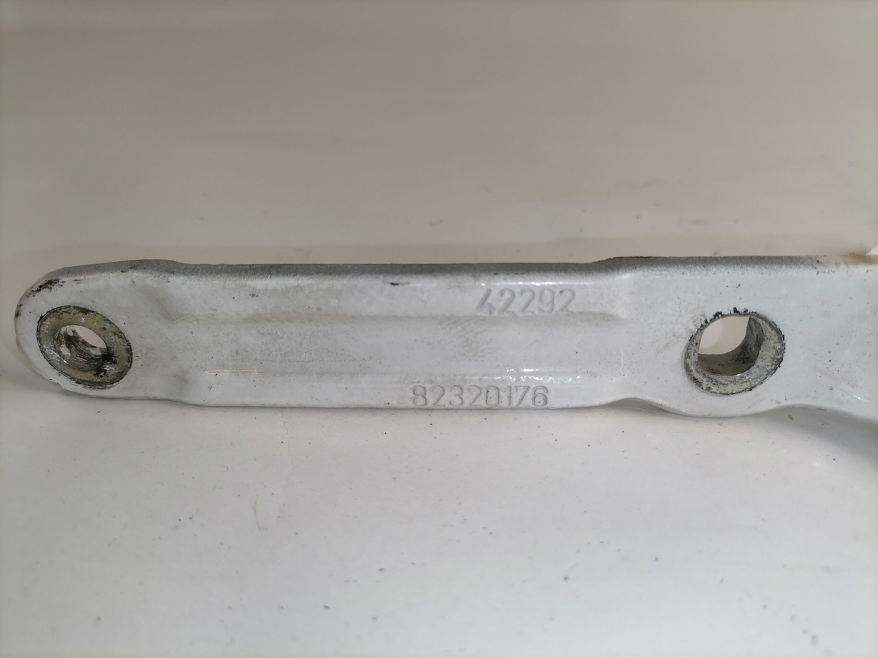 Volvo Iluvõre kandurhing 82320177 - Grill for Truck: picture 4 Volvo Iluvõre kandurhing 82320177 - Grill for Truck: picture 4