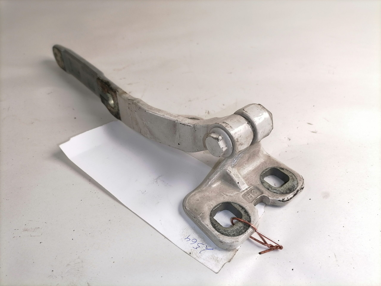 Volvo Iluvõre kandurhing 82320177 - Grill for Truck: picture 2 Volvo Iluvõre kandurhing 82320177 - Grill for Truck: picture 2