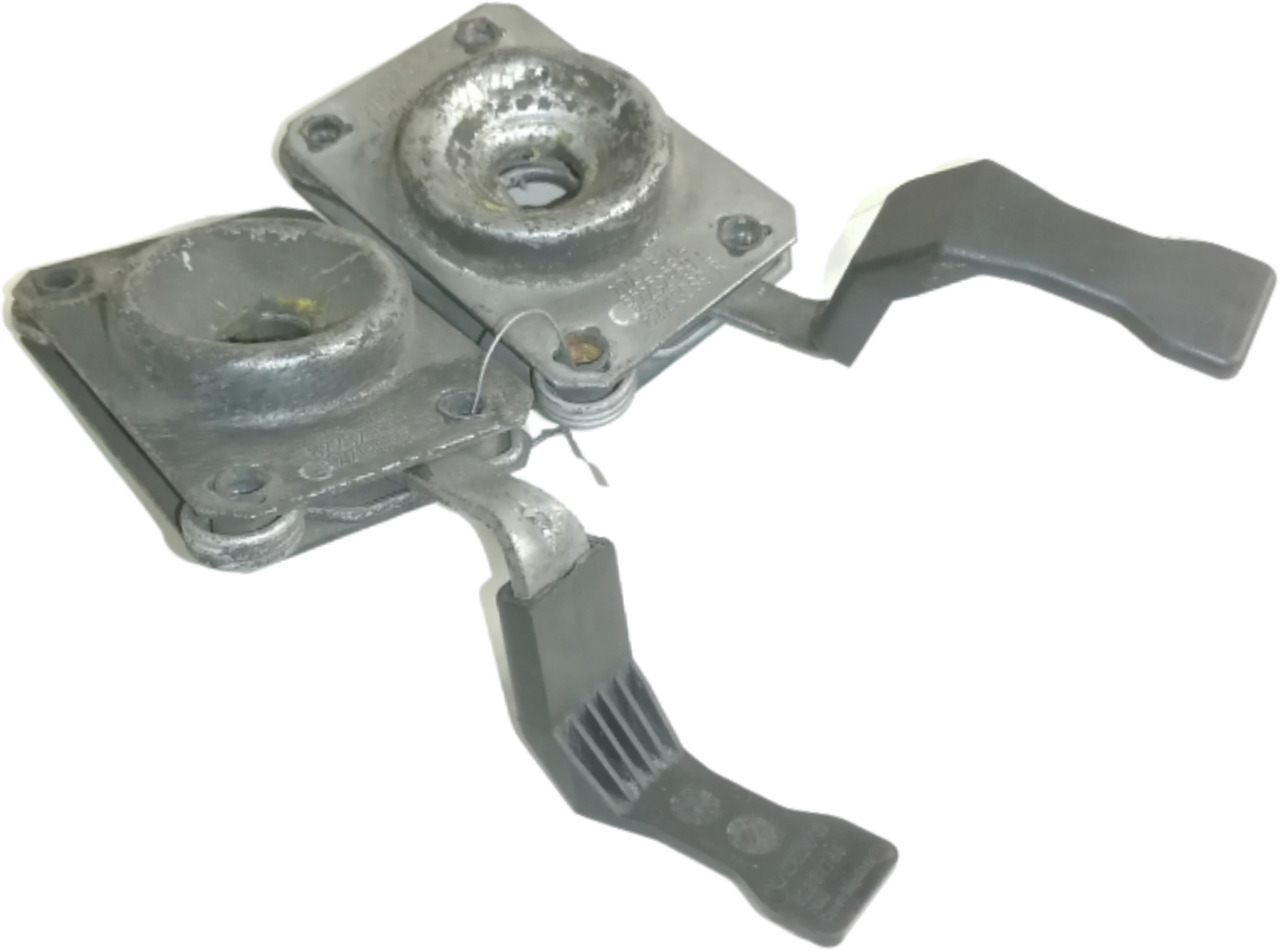 Volvo Iluvõre lukk 82232959 - Grill for Truck: picture 1 Volvo Iluvõre lukk 82232959 - Grill for Truck: picture 1