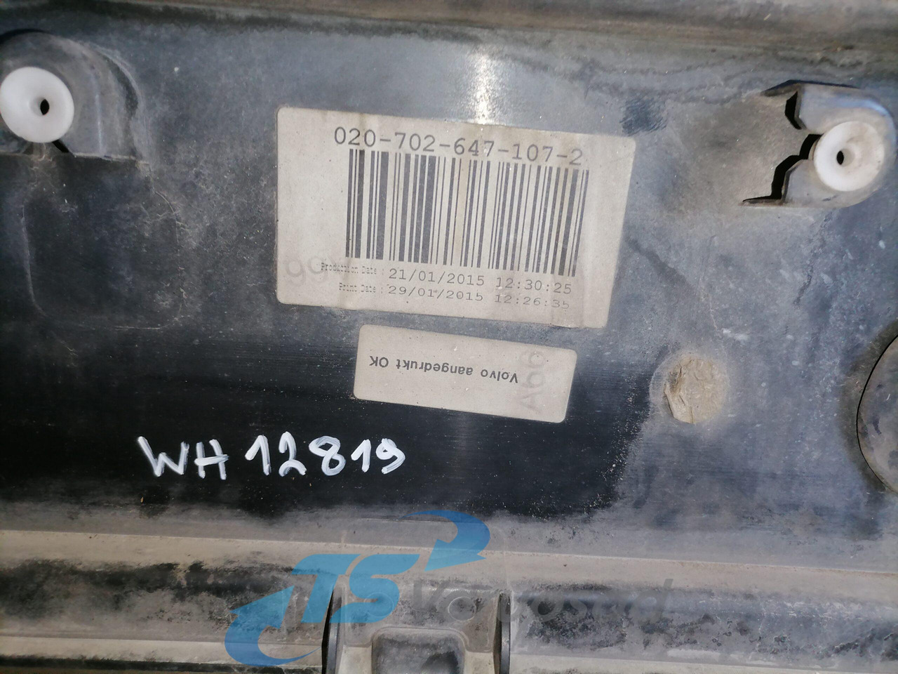 Volvo Iluvõre plastik 84055530 - Grill for Truck: picture 4 Volvo Iluvõre plastik 84055530 - Grill for Truck: picture 4