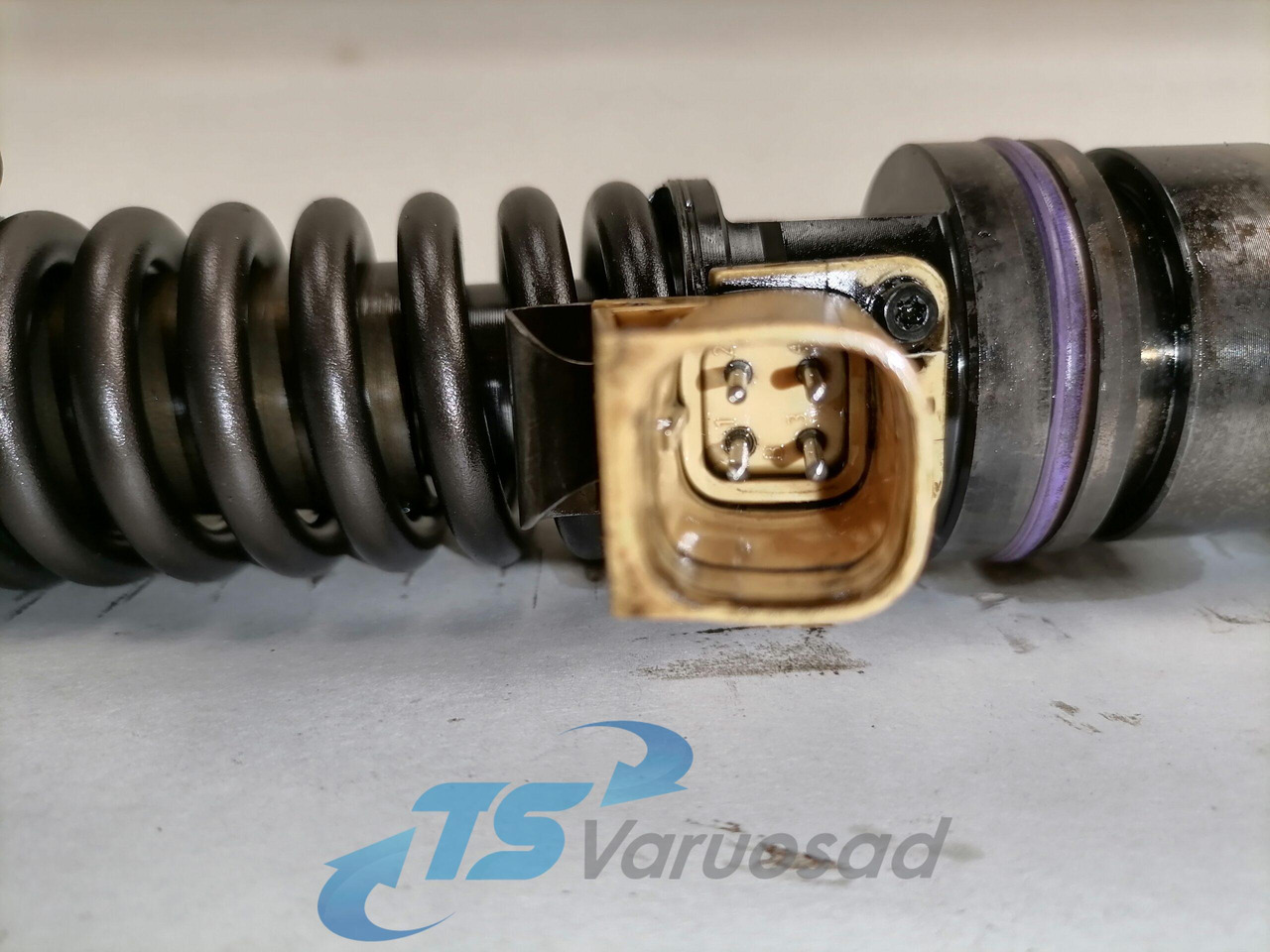 Volvo Injector 20584347 - Fuel pump for Truck: picture 4 Volvo Injector 20584347 - Fuel pump for Truck: picture 4