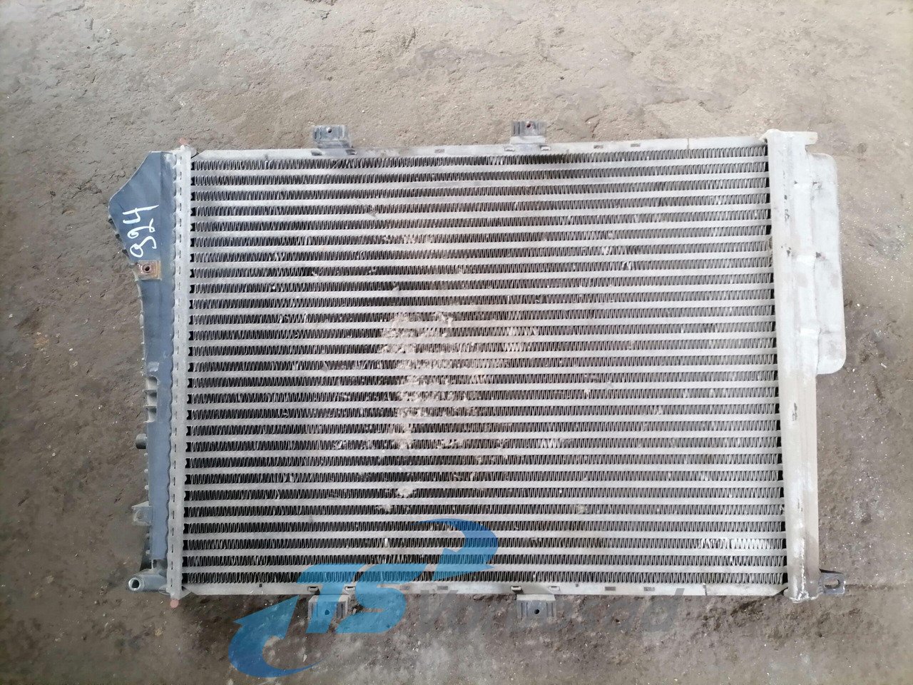 Volvo Intercooler radiator 7482142944 - Intercooler for Truck: picture 2 Volvo Intercooler radiator 7482142944 - Intercooler for Truck: picture 2
