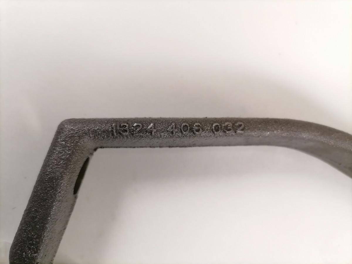 Volvo Käiguvahetus kahvel 1324406032 - Gearbox and parts for Truck: picture 4 Volvo Käiguvahetus kahvel 1324406032 - Gearbox and parts for Truck: picture 4