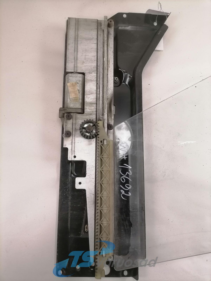 Volvo Küljeklaas, parem 20862570 - Window and parts for Truck: picture 4 Volvo Küljeklaas, parem 20862570 - Window and parts for Truck: picture 4