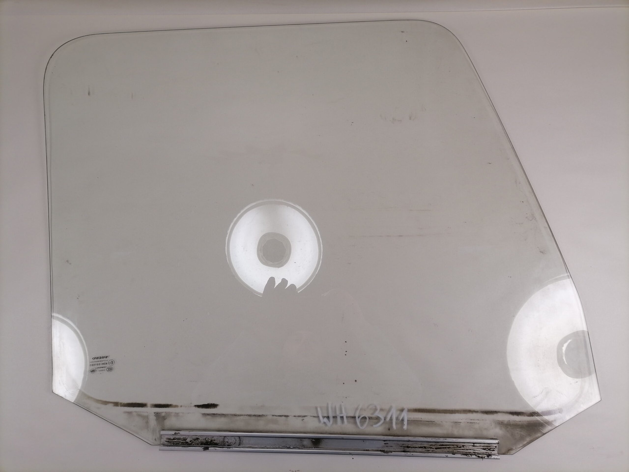 Volvo Küljeklaas, vasak 20768970 - Window and parts for Truck: picture 3 Volvo Küljeklaas, vasak 20768970 - Window and parts for Truck: picture 3