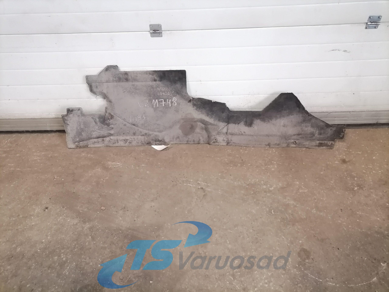Volvo Noise reduction mat under the cab 20532509 - Universal part for Truck: picture 1 Volvo Noise reduction mat under the cab 20532509 - Universal part for Truck: picture 1