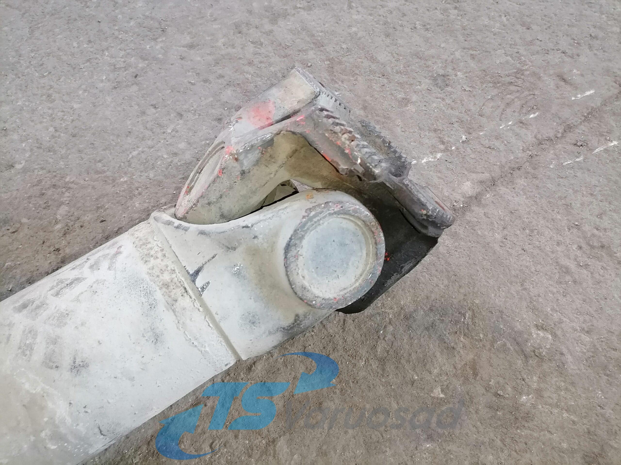 Volvo Propeller shaft 20471382 - Propeller shaft for Truck: picture 3 Volvo Propeller shaft 20471382 - Propeller shaft for Truck: picture 3