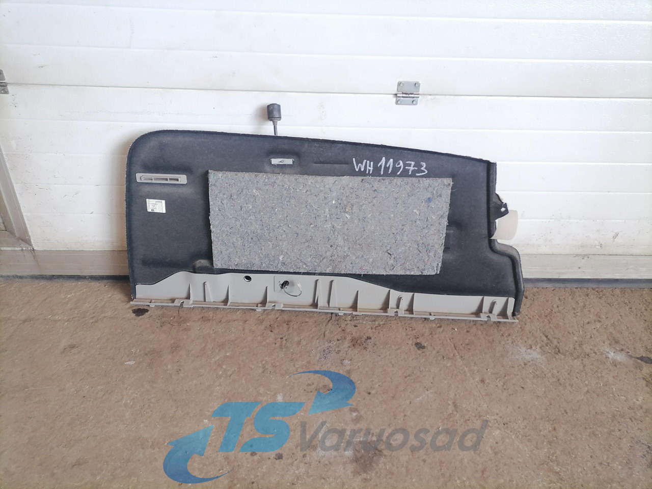 Volvo Salongi polster 20453814 - Universal part for Truck: picture 2 Volvo Salongi polster 20453814 - Universal part for Truck: picture 2