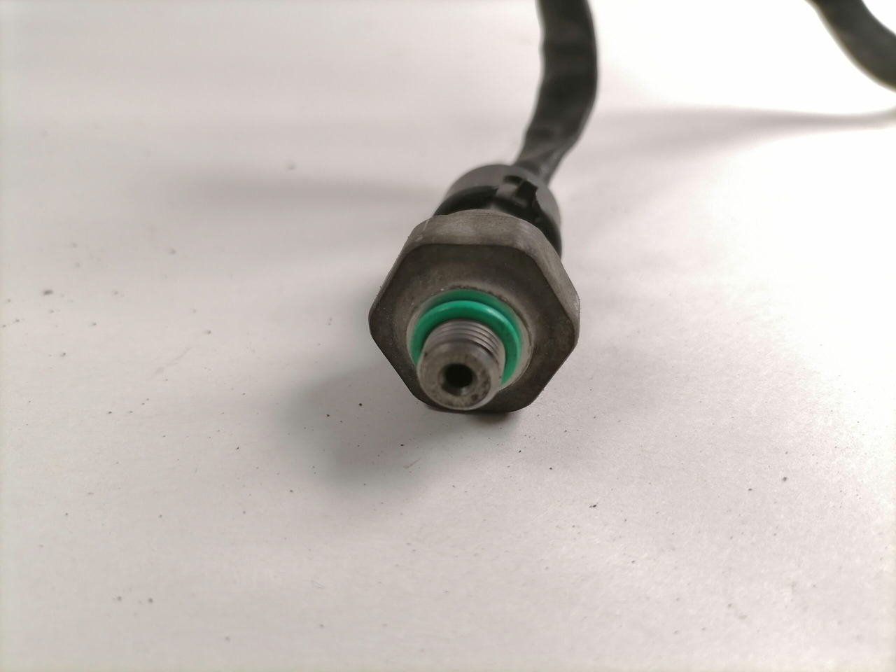 Volvo Sensor, A/C 21065047 - Heating/ Ventilation for Truck: picture 4 Volvo Sensor, A/C 21065047 - Heating/ Ventilation for Truck: picture 4