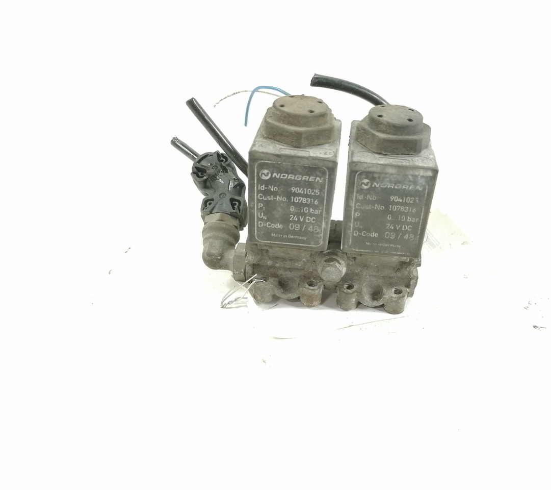 Volvo Solenoid valve 1078316 - Brake valve for Truck: picture 1 Volvo Solenoid valve 1078316 - Brake valve for Truck: picture 1