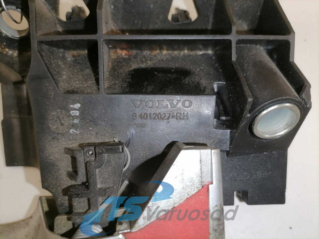 Volvo Ukselink, sisemine parem 84012027 - Door and parts for Truck: picture 3 Volvo Ukselink, sisemine parem 84012027 - Door and parts for Truck: picture 3