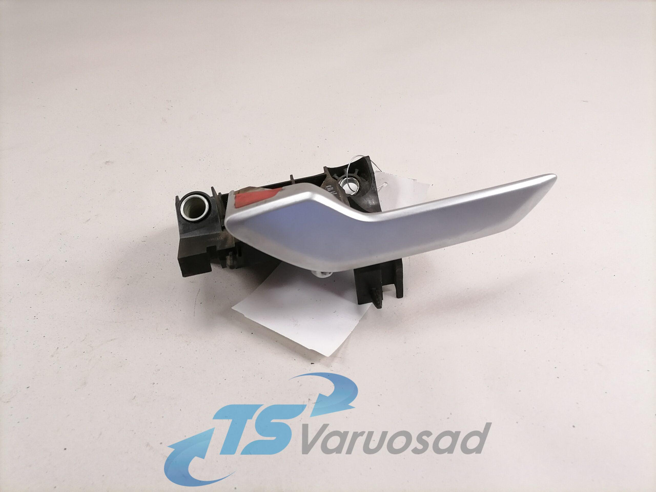 Volvo Ukselink, sisemine vasak 84012025 - Door and parts for Truck: picture 1 Volvo Ukselink, sisemine vasak 84012025 - Door and parts for Truck: picture 1