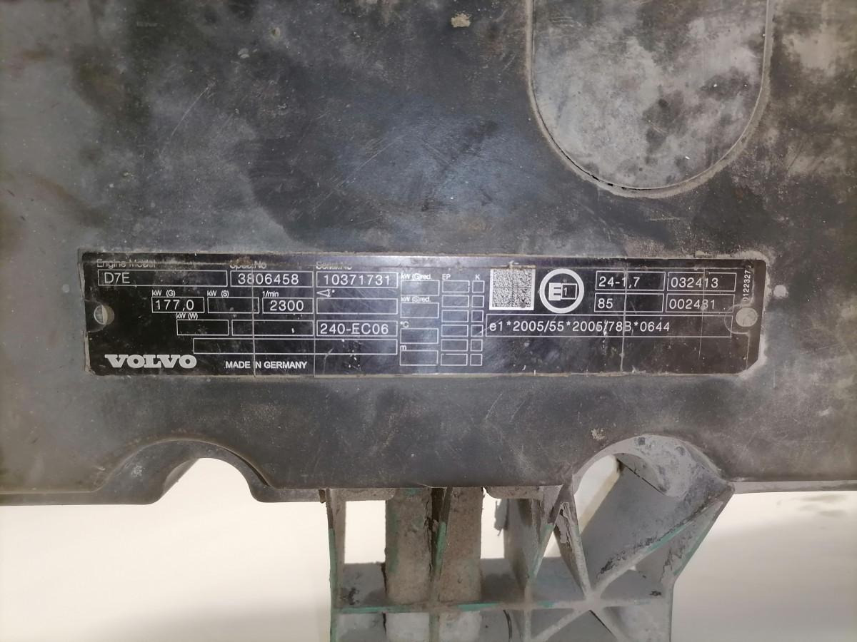 Volvo Valve cover 21002531 - Cylinder head for Truck: picture 5 Volvo Valve cover 21002531 - Cylinder head for Truck: picture 5