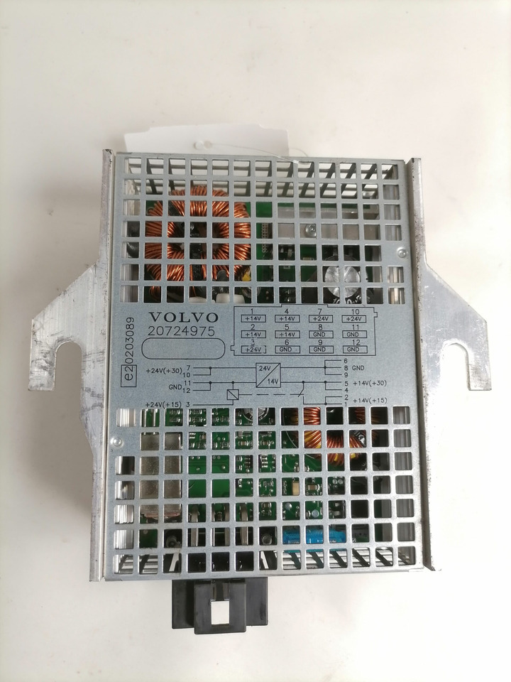 Volvo Voltage converter 20724975 - Electrical system for Truck: picture 2 Volvo Voltage converter 20724975 - Electrical system for Truck: picture 2