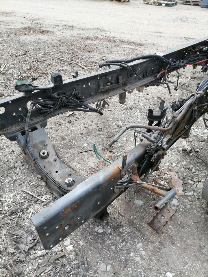 Volvo Volvo FH4 6x2 Raam 85137361 - Frame/ Chassis for Truck: picture 4 Volvo Volvo FH4 6x2 Raam 85137361 - Frame/ Chassis for Truck: picture 4