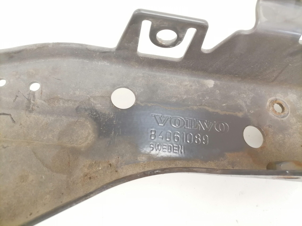 Volvo light bracket 84061089 - Lights/ Lighting for Truck: picture 3 Volvo light bracket 84061089 - Lights/ Lighting for Truck: picture 3
