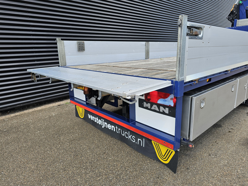 Dropside/ Flatbed truck, Crane truck MAN TGS 18.360 4x2 PALFINGER 27 t/m CRANE / KRAN: picture 11