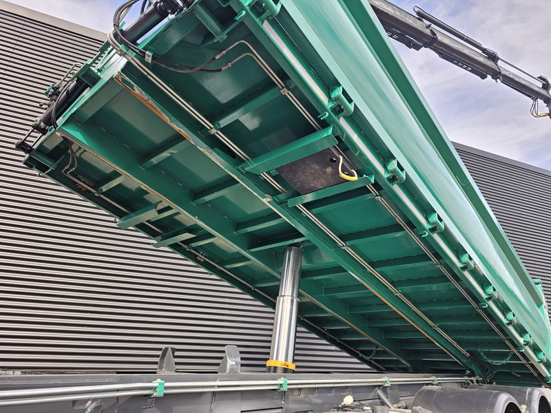 Mercedes-Benz AROCS 4145 / 8X6 / TIPPER + HMF CRANE - Tipper, Crane truck: picture 5 Mercedes-Benz AROCS 4145 / 8X6 / TIPPER + HMF CRANE - Tipper, Crane truck: picture 5