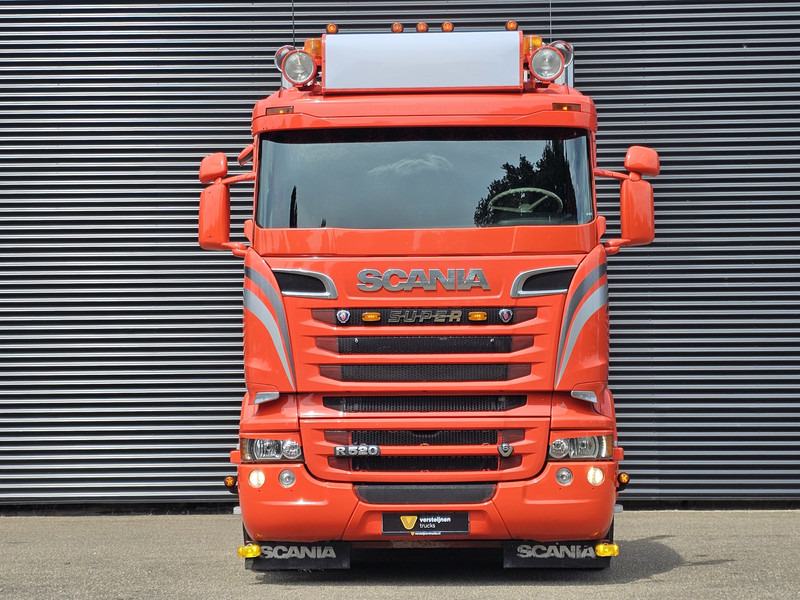 Scania R520 V8 6x2/4 - MANUAL GEARBOX / SHOWTRUCK. - Tractor unit: picture 5 Scania R520 V8 6x2/4 - MANUAL GEARBOX / SHOWTRUCK. - Tractor unit: picture 5