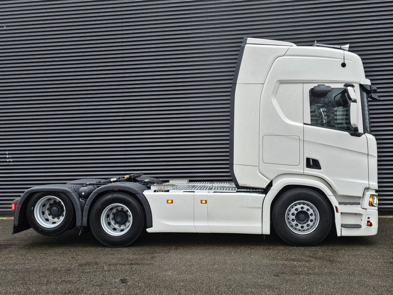 Scania R580 / V8 / FULL AIR / 6X2 / RETARDER / BOOGIE - Tractor unit: picture 4 Scania R580 / V8 / FULL AIR / 6X2 / RETARDER / BOOGIE - Tractor unit: picture 4
