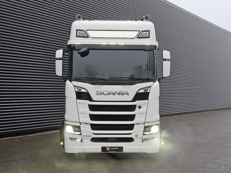 Scania R580 / V8 / FULL AIR / 6X2 / RETARDER / BOOGIE - Tractor unit: picture 5 Scania R580 / V8 / FULL AIR / 6X2 / RETARDER / BOOGIE - Tractor unit: picture 5