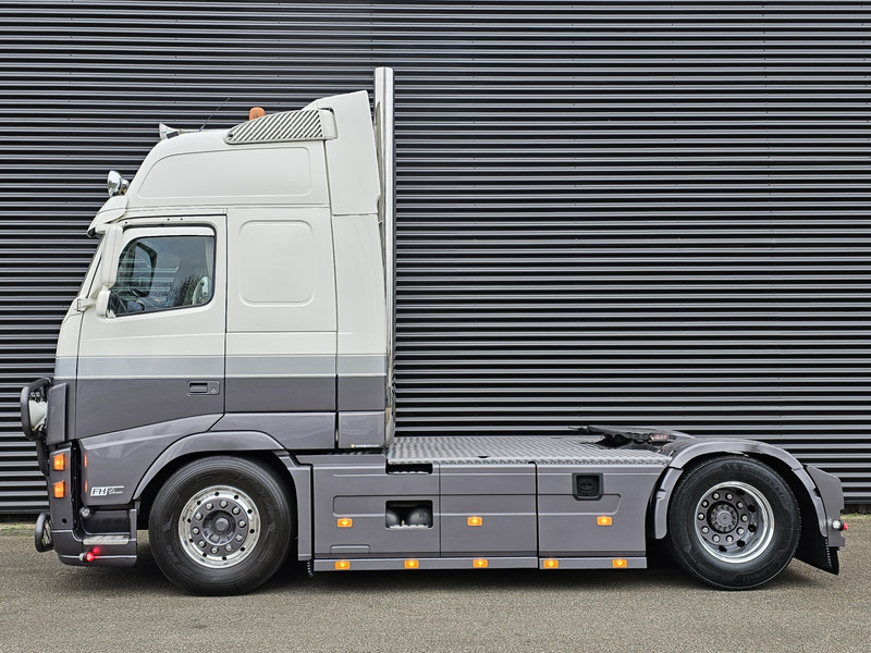 Volvo FH400 / SHOWTRUCK / SPECIAL / EXHAUST VALVE / 4X2 - Tractor unit: picture 5 Volvo FH400 / SHOWTRUCK / SPECIAL / EXHAUST VALVE / 4X2 - Tractor unit: picture 5