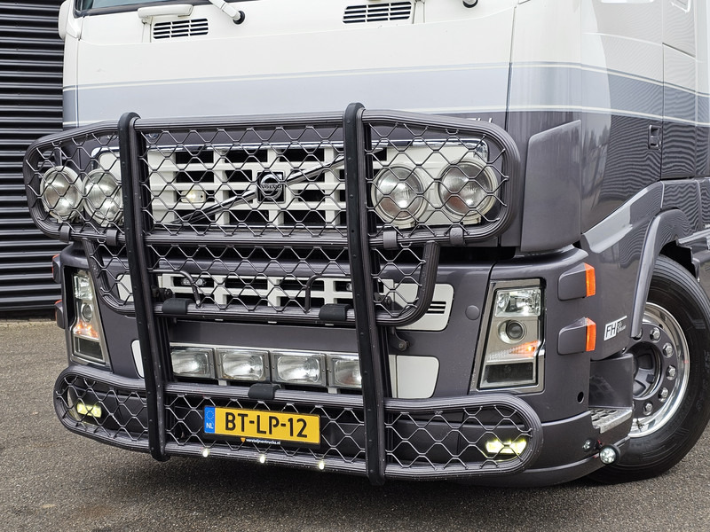 Volvo FH400 / SHOWTRUCK / SPECIAL / EXHAUST VALVE / 4X2 - Tractor unit: picture 4 Volvo FH400 / SHOWTRUCK / SPECIAL / EXHAUST VALVE / 4X2 - Tractor unit: picture 4