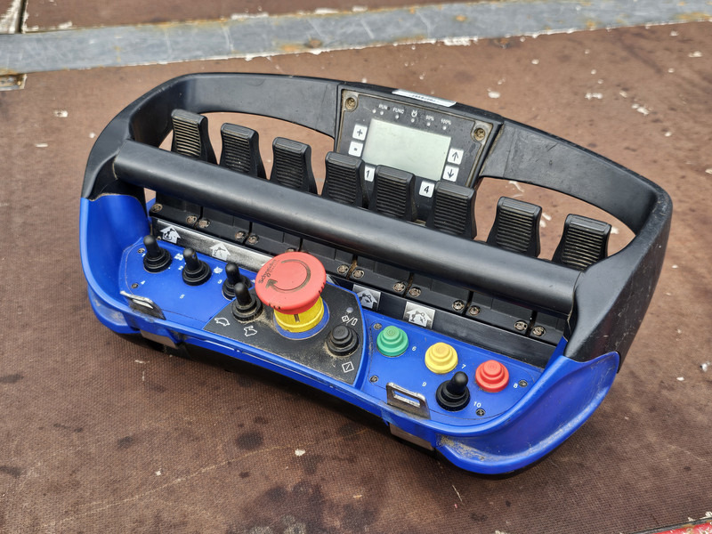 Dropside/ Flatbed truck, Crane truck Volvo FM 500 8x4*4 / HMF 5020 K6 + JIB K4 / CRANE - KRAN: picture 9 Dropside/ Flatbed truck, Crane truck Volvo FM 500 8x4*4 / HMF 5020 K6 + JIB K4 / CRANE - KRAN: picture 9