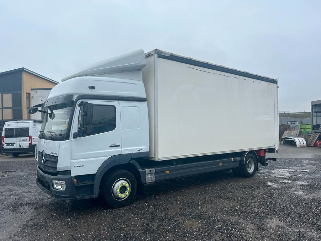 Mercedes-Benz 1324 4X2 Koffer Plane 6 to. Hebebühne - Box truck: picture 1 Mercedes-Benz 1324 4X2 Koffer Plane 6 to. Hebebühne - Box truck: picture 1
