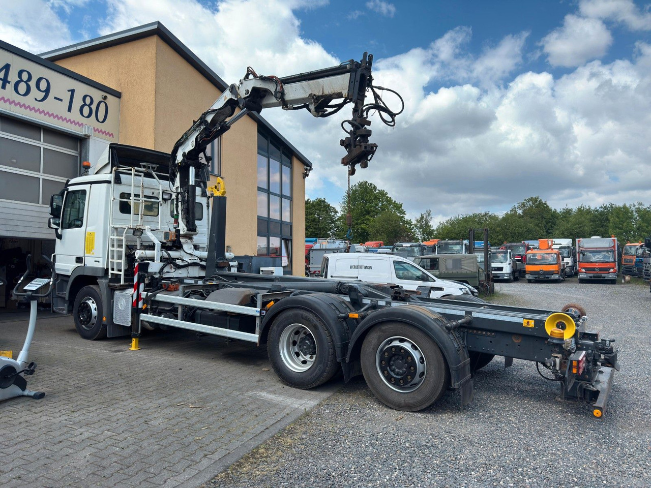 Mercedes-Benz 2541 6x2 ARK Meiller 20.65 | ATLA 120.2E mit 5&6 - Hook lift truck, Crane truck: picture 3 Mercedes-Benz 2541 6x2 ARK Meiller 20.65 | ATLA 120.2E mit 5&6 - Hook lift truck, Crane truck: picture 3