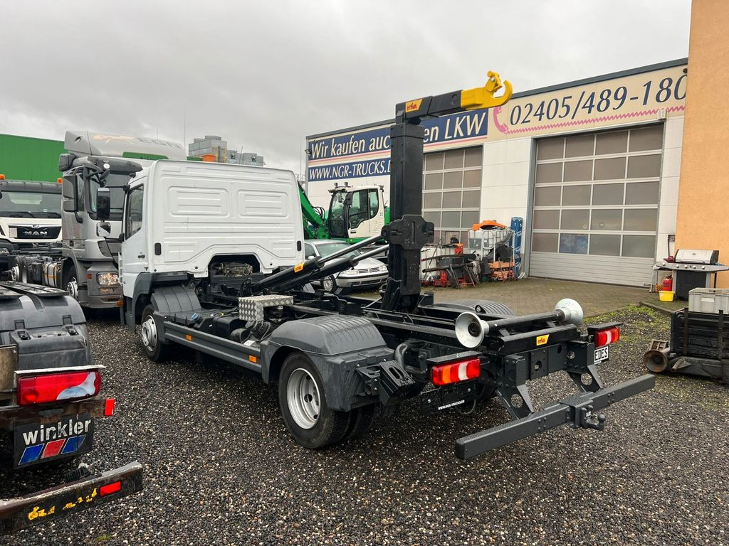 Mercedes-Benz 816 4X2 mit neuem Hyva Abroller Funk - Hook lift truck: picture 4 Mercedes-Benz 816 4X2 mit neuem Hyva Abroller Funk - Hook lift truck: picture 4