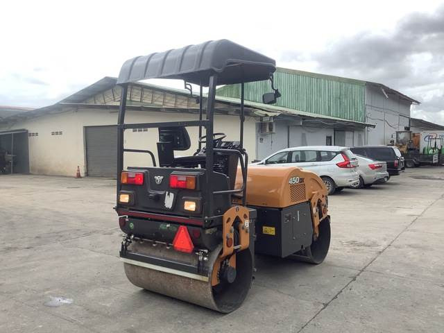 CASE 450DX - Road roller: picture 3 CASE 450DX - Road roller: picture 3