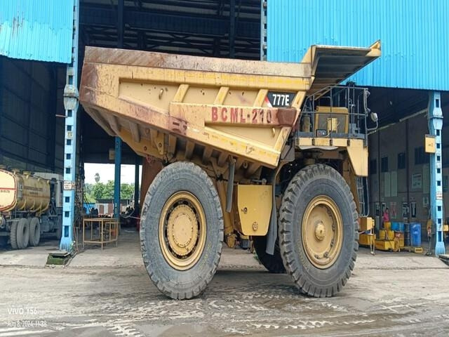 CAT 777E - Rigid dumper/ Rock truck: picture 2 CAT 777E - Rigid dumper/ Rock truck: picture 2