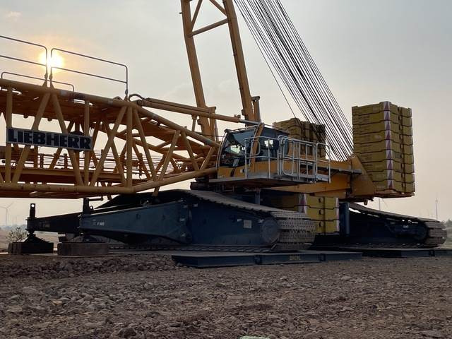 Liebherr LR1600/2 - Crawler crane: picture 1 Liebherr LR1600/2 - Crawler crane: picture 1