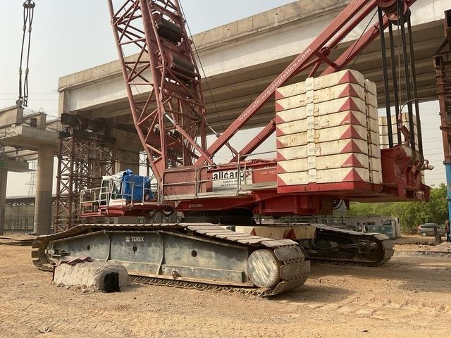 Terex Demag CC2800 - Crawler crane: picture 2 Terex Demag CC2800 - Crawler crane: picture 2
