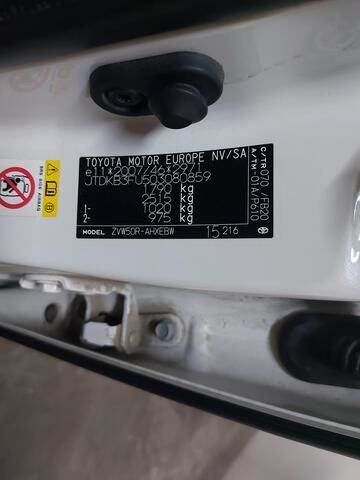 Toyota Prius Hybrid - Car: picture 5 Toyota Prius Hybrid - Car: picture 5
