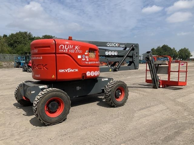 SkyJack SJ51AJ - Articulated boom: picture 3 SkyJack SJ51AJ - Articulated boom: picture 3