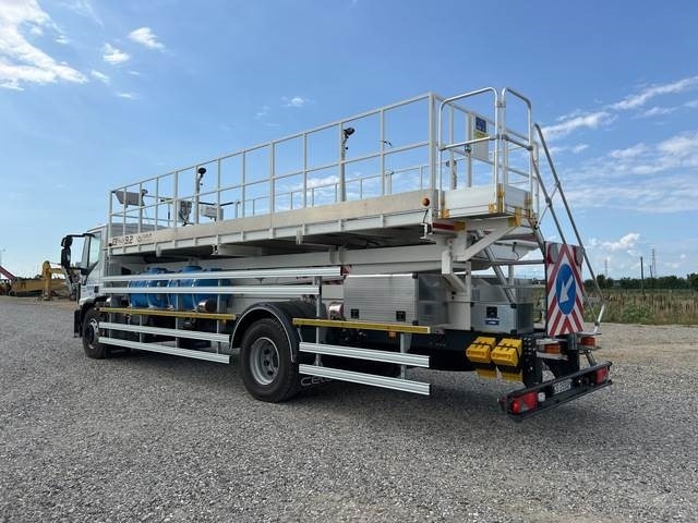 Iveco Eurocargo 180E25 - Truck mounted aerial platform, Scissor lift: picture 2 Iveco Eurocargo 180E25 - Truck mounted aerial platform, Scissor lift: picture 2