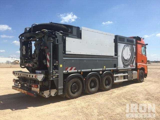 Rivard - Mercedes-Benz EXVAC - Arocs 3253 8x4 - Vacuum truck: picture 3 Rivard - Mercedes-Benz EXVAC - Arocs 3253 8x4 - Vacuum truck: picture 3