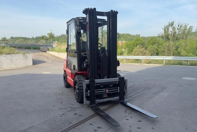EP EFX-301 - Electric forklift: picture 4 EP EFX-301 - Electric forklift: picture 4