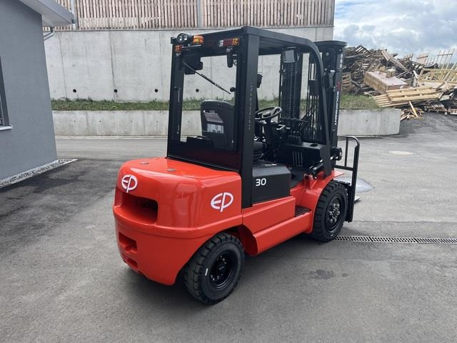 EP EFXZ301 - Electric forklift: picture 3 EP EFXZ301 - Electric forklift: picture 3