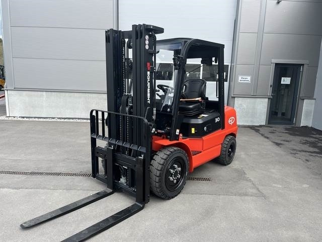 EP EFXZ301 - Electric forklift: picture 1 EP EFXZ301 - Electric forklift: picture 1